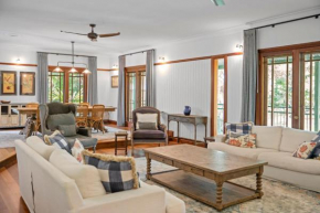 Gorgeous 5BR Noosa Hinterlands Home Nestled Amongst The Trees - PRIVATE POOL & FAST WIFI